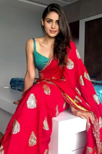 Escort Services Aligarh